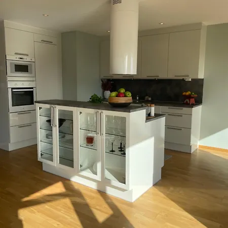 Panorama Apartment *