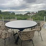 Panorama Apartment *
